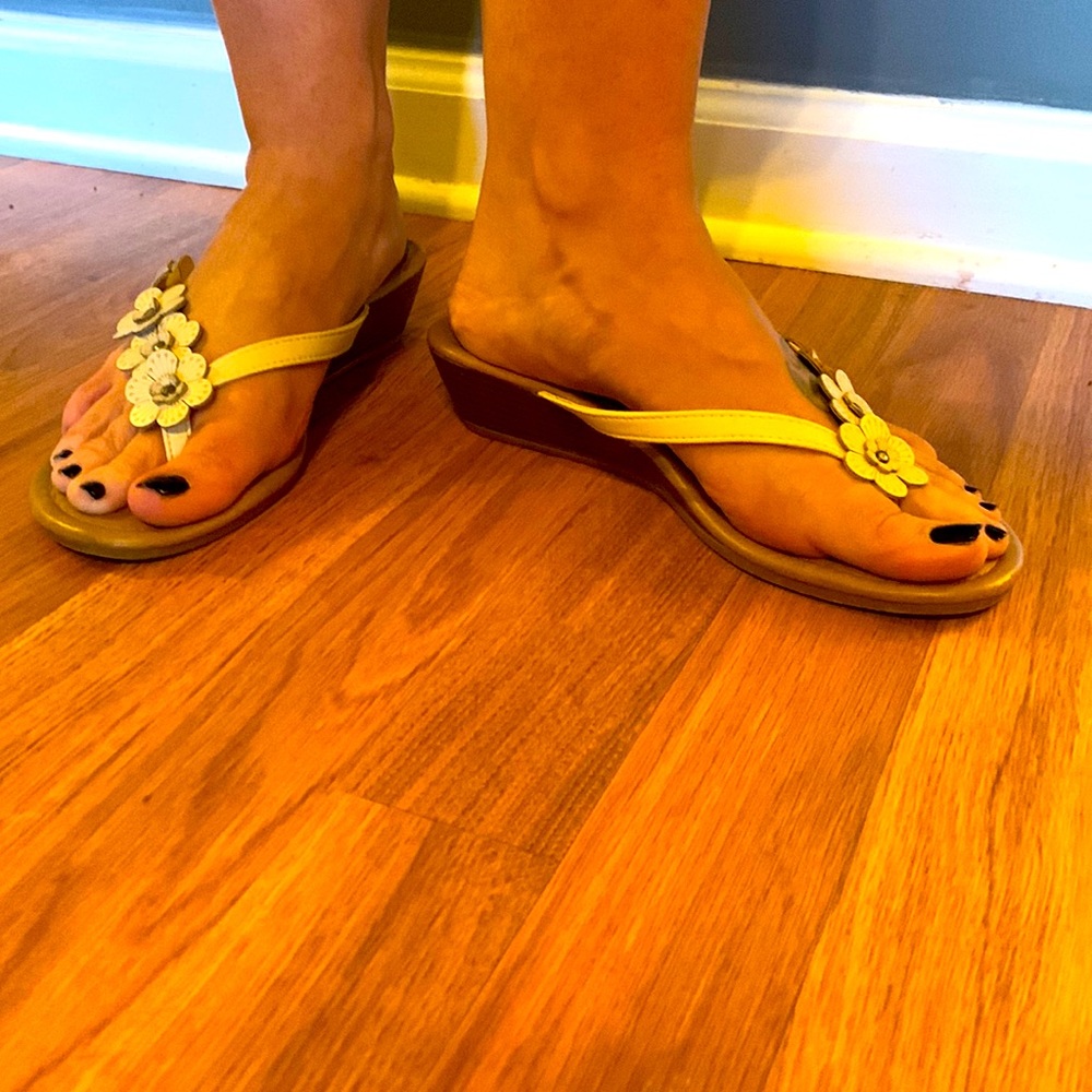 Cream Sandles